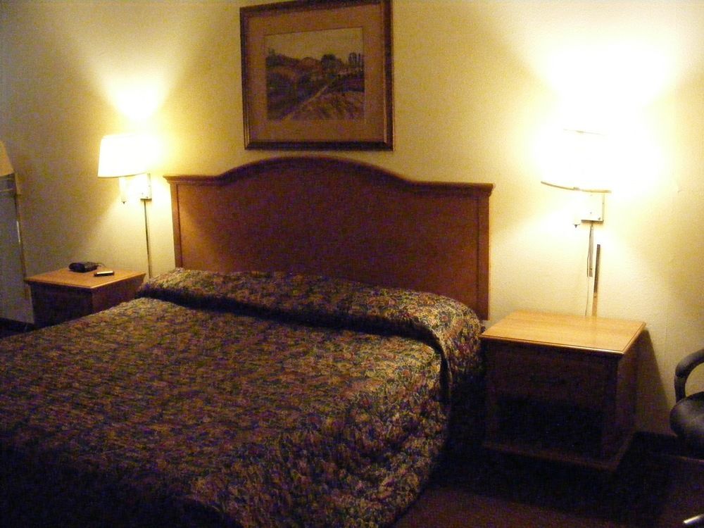Americas Best Value Inn Lockhart Tx Exterior photo