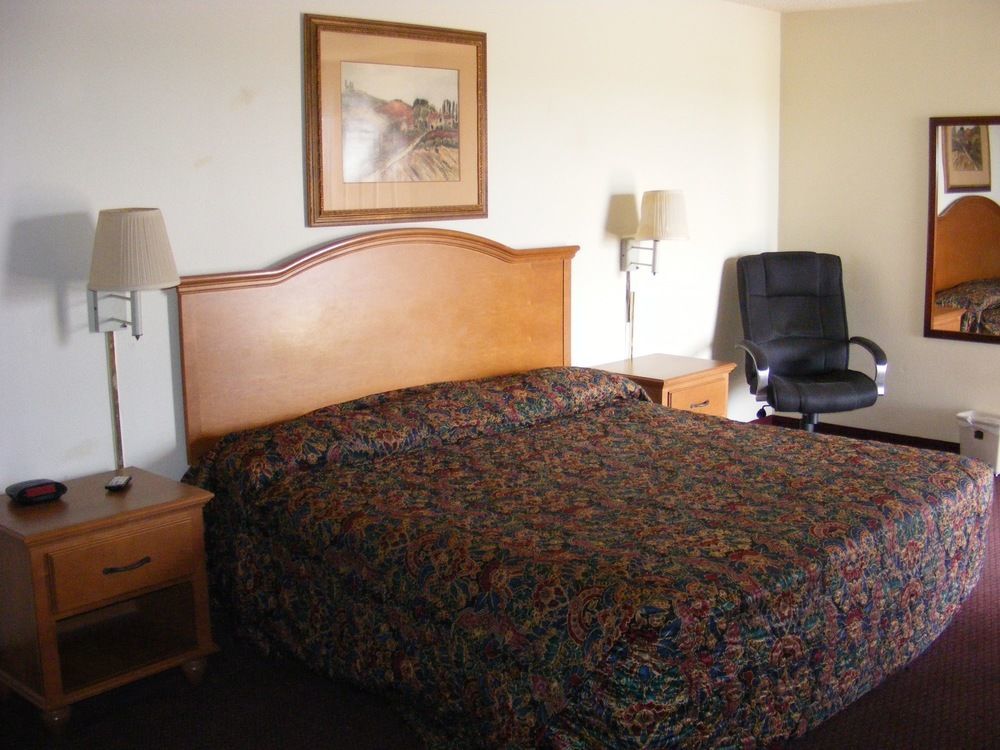 Americas Best Value Inn Lockhart Tx Exterior photo